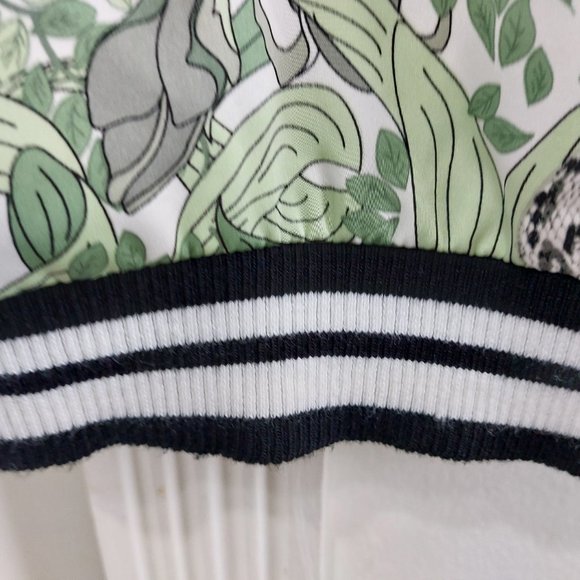 GUESS Womens Snake In The Garden Scuffy Reese Skirt Size 6 Silky Smooth Cute - Picture 9 of 10